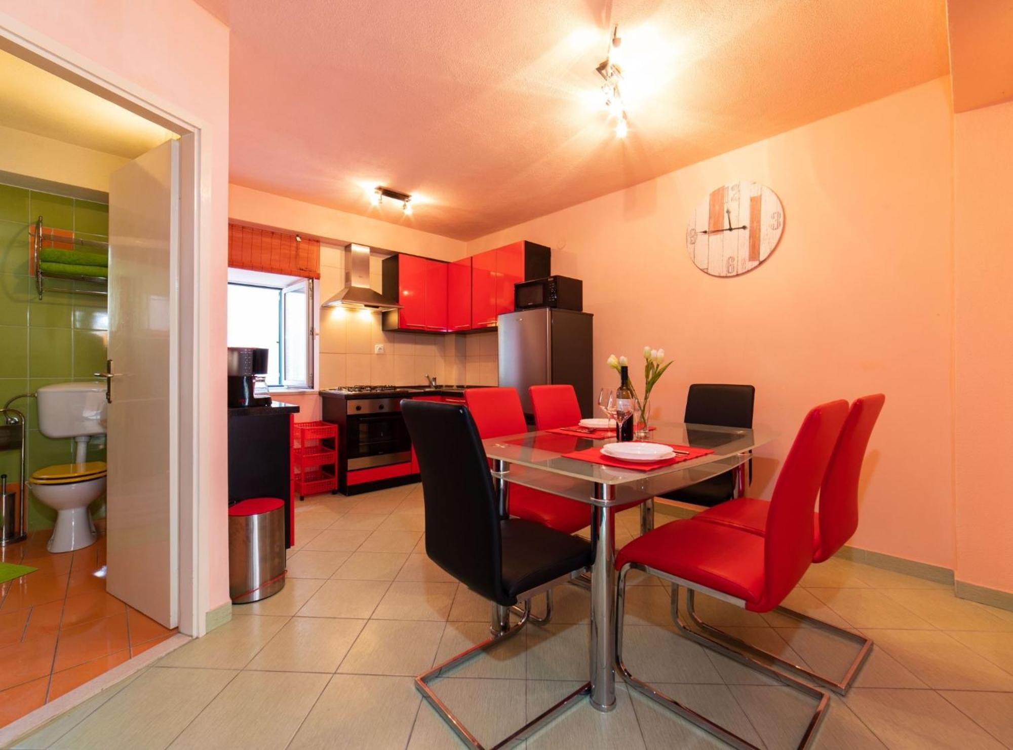 Seafront Villa With Furnished Sun Terrace, Close To The Beach Kastela Exterior photo