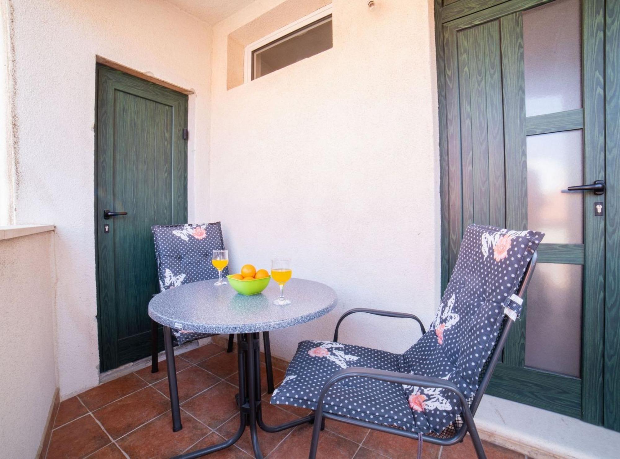 Seafront Villa With Furnished Sun Terrace, Close To The Beach Kastela Exterior photo