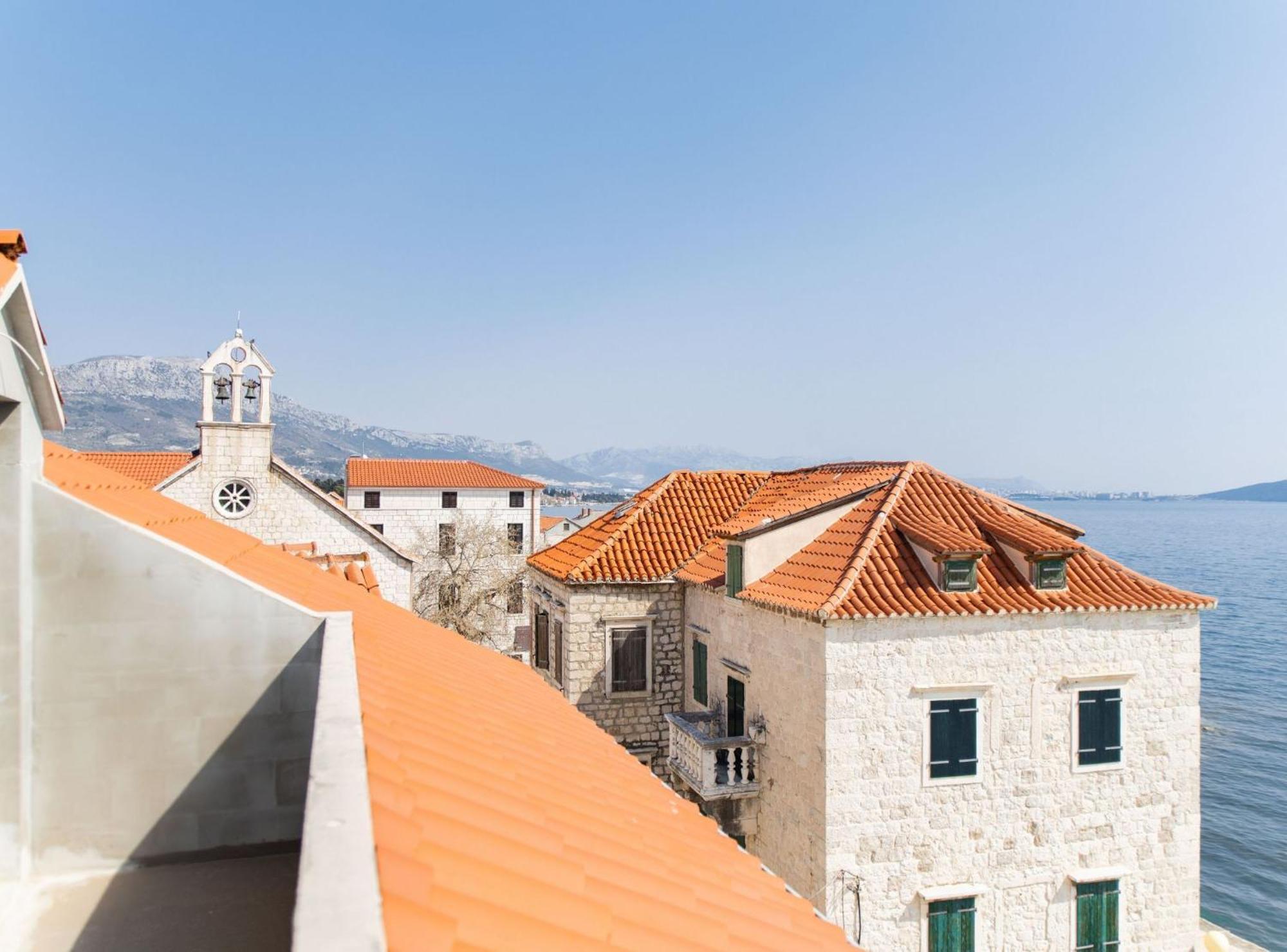Seafront Villa With Furnished Sun Terrace, Close To The Beach Kastela Exterior photo