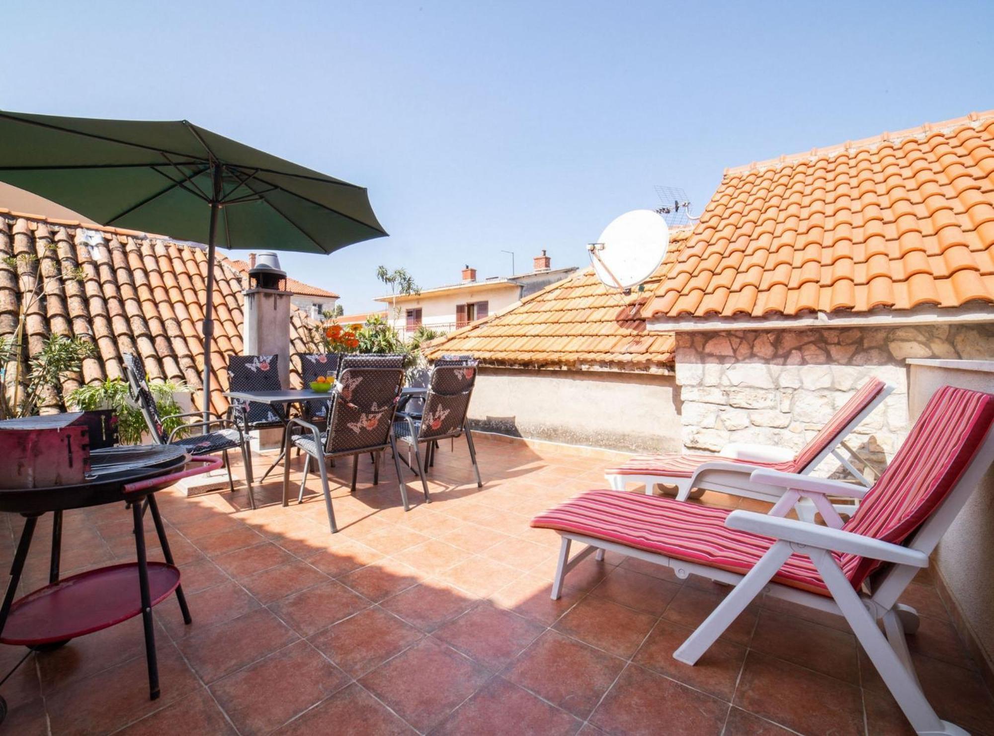 Seafront Villa With Furnished Sun Terrace, Close To The Beach Kastela Exterior photo